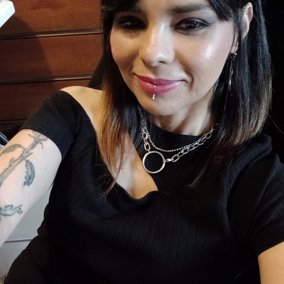 Meet your Posher, Lilith Onyx. I'm so excited to meet you. Bundle and Save. - Picture 4 of 4